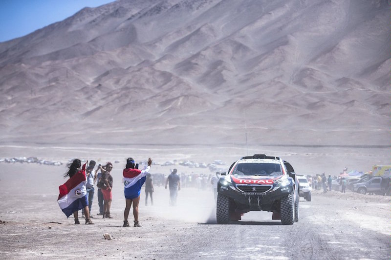 Dakar 2015: la Peugeot 2008 DKR con Peterhansel si conferma nella Top 10