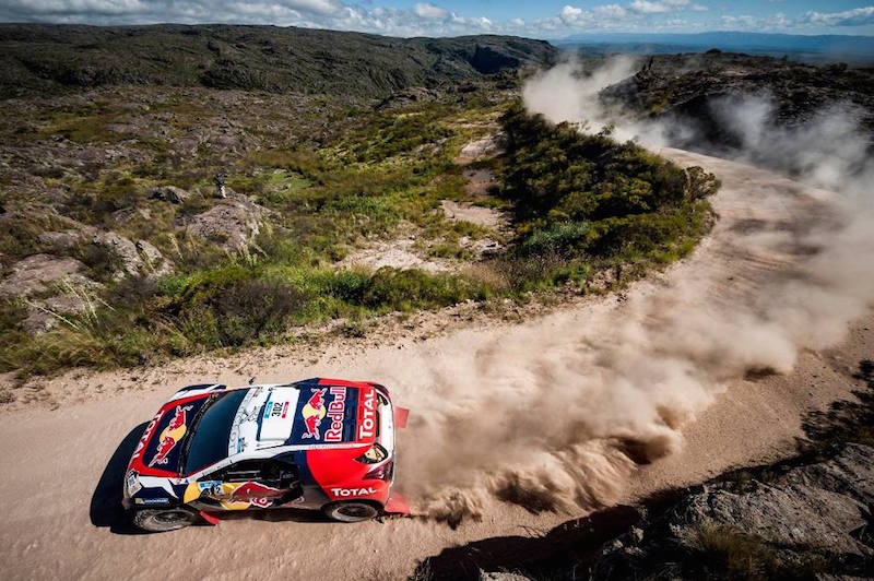 Dakar 2015: la Peugeot 2008 DKR con Peterhansel si conferma nella Top 10