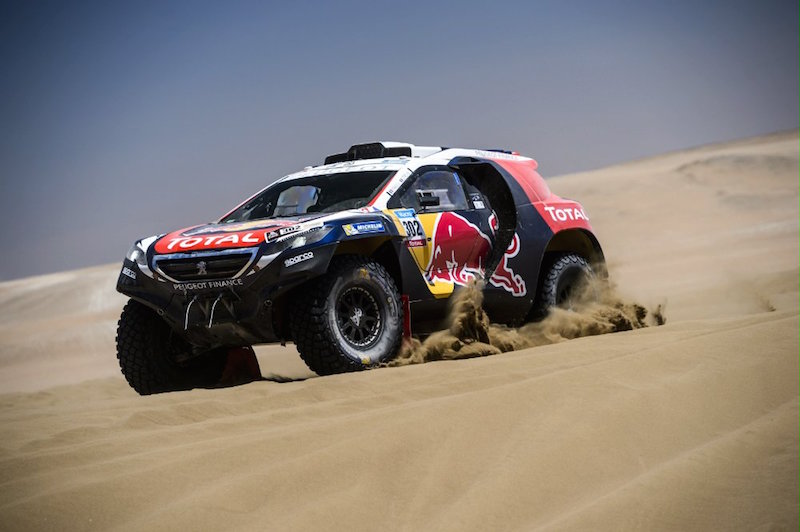 Dakar 2015: la Peugeot 2008 DKR con Peterhansel si conferma nella Top 10