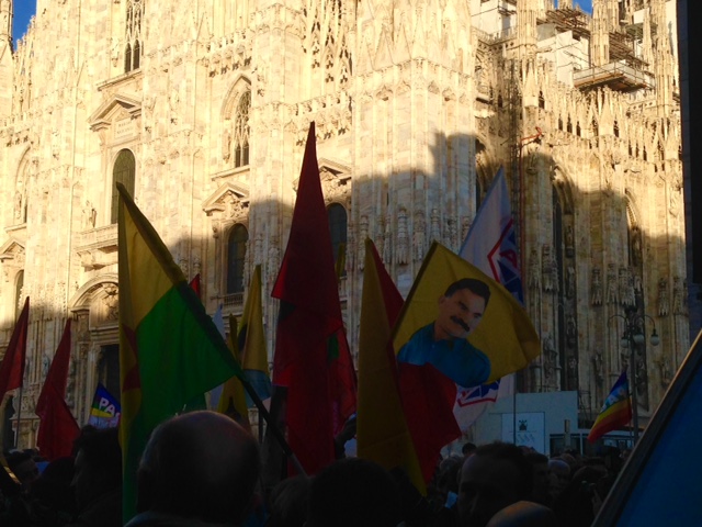 “Cosa c’entrano Ocalan e il Che con la strage avvenuta a Parigi?”