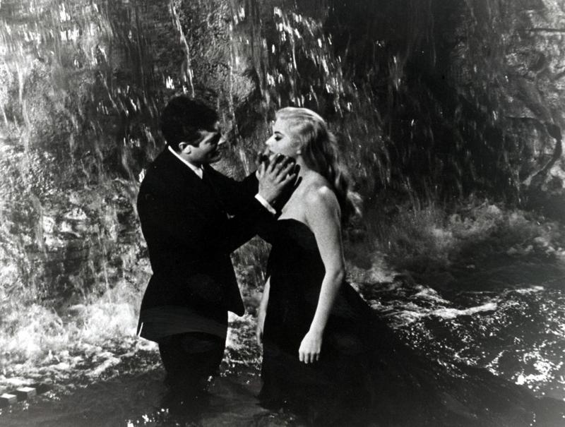 Addio a Anita Ekberg, musa di Fellini e stella della “Dolce Vita” Addio a Anita Ekberg, musa di Fellini e stella della “Dolce Vita”
