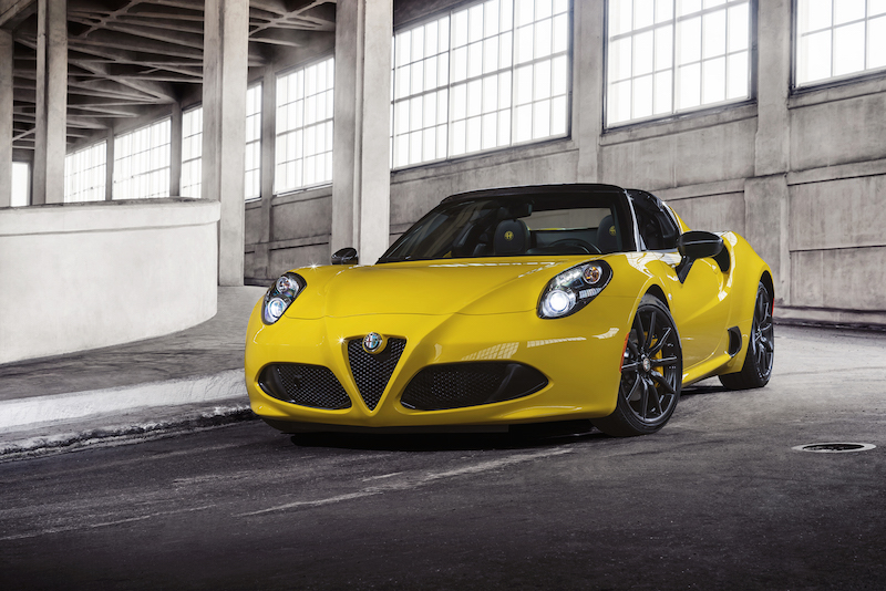 Alfa Romeo 4C Spider lo stile italiano in passerella  a Detroit