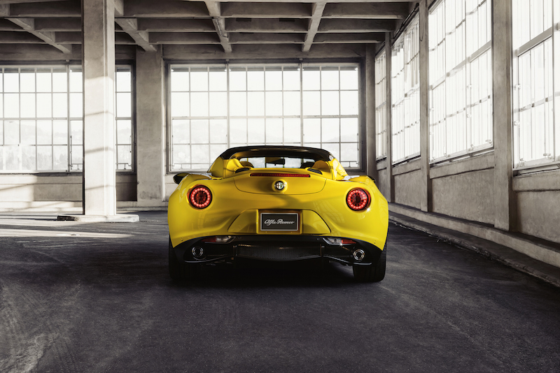 Alfa Romeo 4C Spider lo stile italiano in passerella  a Detroit