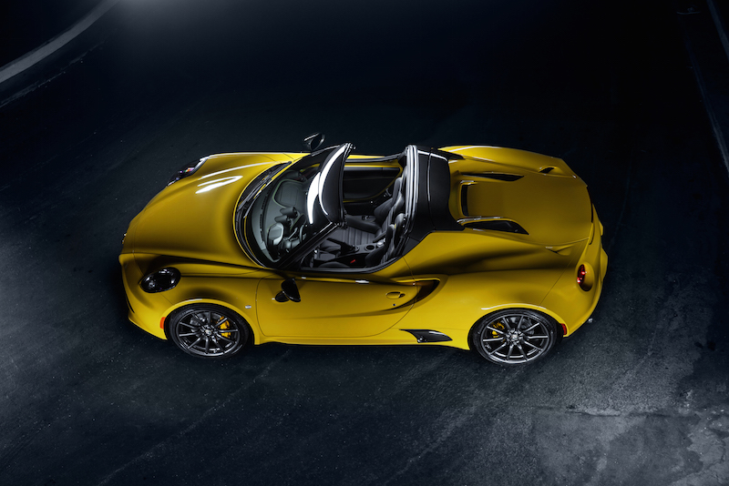 Alfa Romeo 4C Spider lo stile italiano in passerella  a Detroit