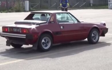 Auto storiche, Maroni promette: “Niente bollo dopo i vent’anni”