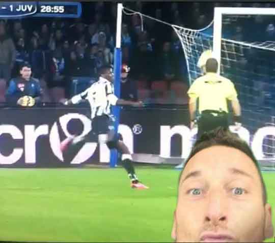 Totti selfie da ridere: con Lotito, Renzi, Pogba e… LE FOTO Totti selfie da ridere: con Lotito, Renzi, Pogba e… LE FOTO