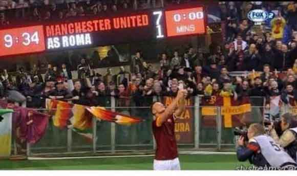 Totti selfie da ridere: con Lotito, Renzi, Pogba e… LE FOTO Totti selfie da ridere: con Lotito, Renzi, Pogba e… LE FOTO