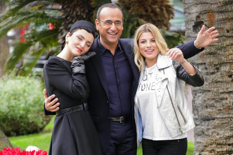 Sanremo, Emma e Arisa con Conti. E Rocio, la fidanzata di Bova Sanremo, Emma e Arisa con Conti. E Rocio, la fidanzata di Bova