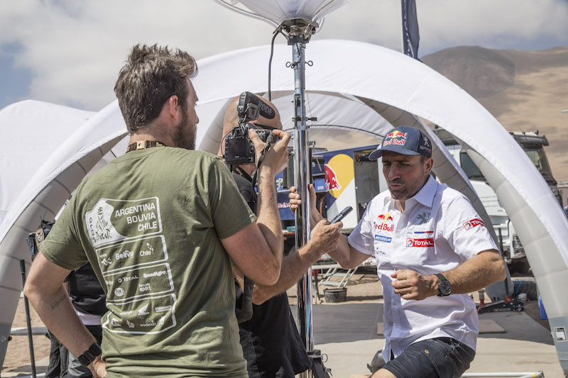 Dakar 2015: I piloti Peugeot parlano della prima settimana di corsa Dakar 2015: I piloti Peugeot parlano della prima settimana di corsa
