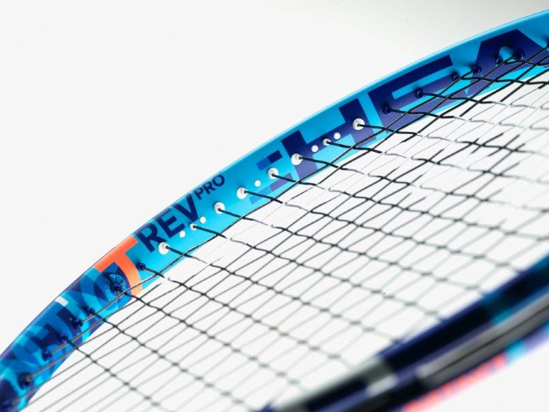 La Sharapova presenta la sua rivoluzionaria racchetta