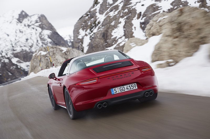 Detroit 2015 : Con 911 Targa 4 GTS e Cayenne Turbo S Porsche inaugura il nuovo anno