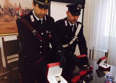 Shopping da paperoni con le card clonate