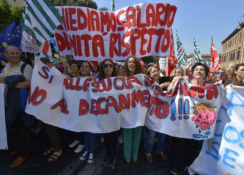 Effetto Renzi al Comune. Esodo dal sindacato Effetto Renzi al Comune. Esodo dal sindacato