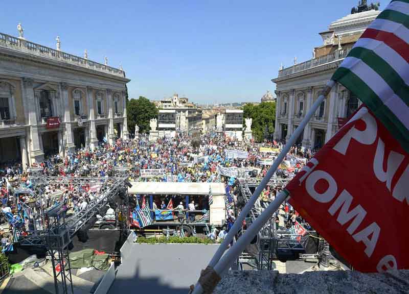 Effetto Renzi al Comune. Esodo dal sindacato Effetto Renzi al Comune. Esodo dal sindacato