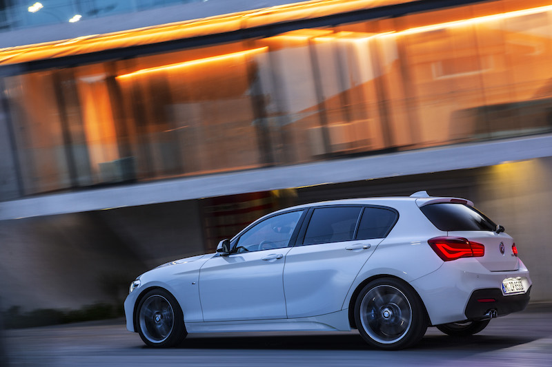 BMW Serie 1: nuovo design inconfondibile e sportivo, ora anche tre cilindri