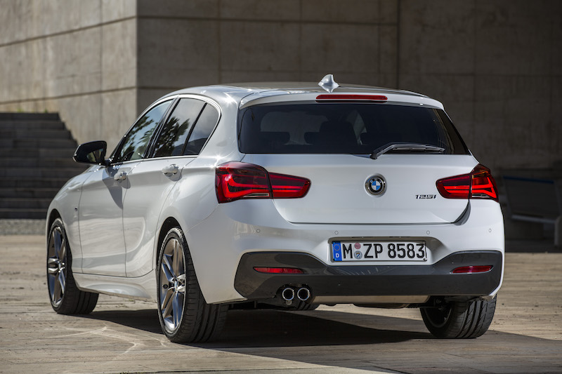 BMW Serie 1: nuovo design inconfondibile e sportivo, ora anche tre cilindri