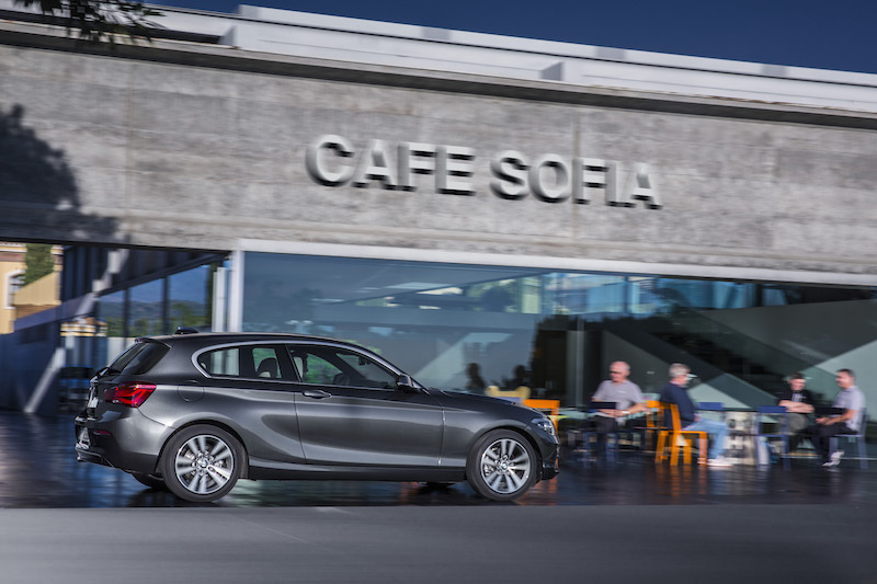 BMW Serie 1: nuovo design inconfondibile e sportivo, ora anche tre cilindri