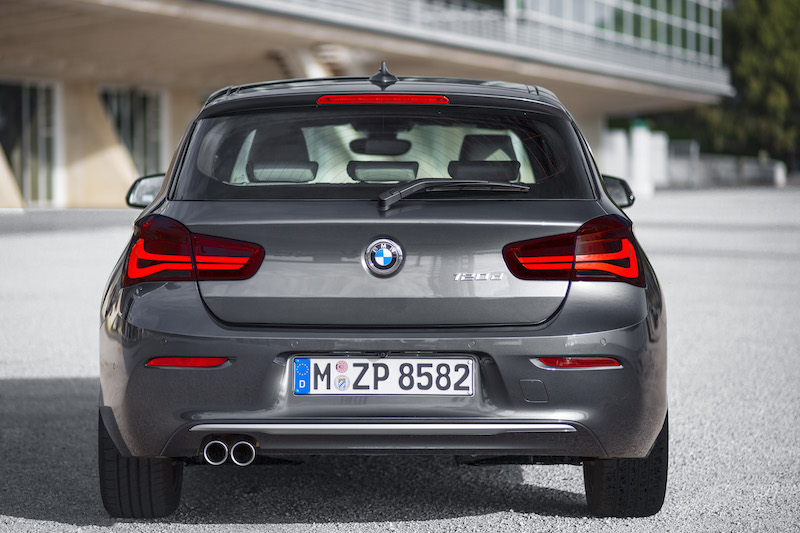 BMW Serie 1: nuovo design inconfondibile e sportivo, ora anche tre cilindri