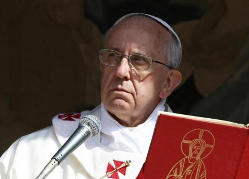 Papa: i cattolici debbono fare figli, ma non come i conigli Papa: i cattolici debbono fare figli, ma non come i conigli