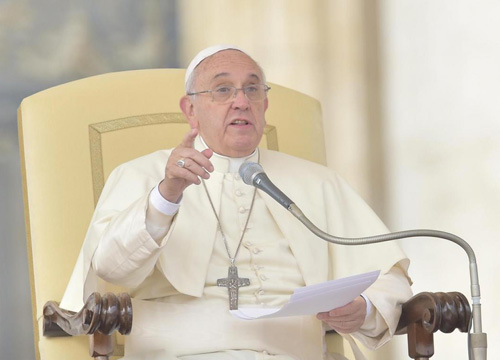 Il Papa: “Stimo i media”. E fa gli auguri all’Agi per i suoi 65 anni Il Papa: “Stimo i media”. E fa gli auguri all’Agi per i suoi 65 anni