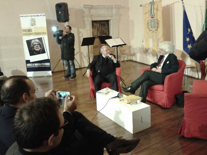 Perrino premiato a Ceglie Messapica, paese di “poeti e navigatori” Perrino premiato a Ceglie Messapica, paese di “poeti e navigatori”