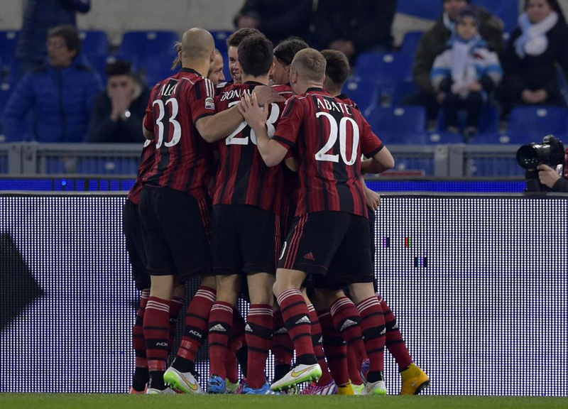Il Milan si illude poi è Lazio show. Calcio horror: dramma Djordjevic, follia Mexes Il Milan si illude poi è Lazio show. Calcio horror: dramma Djordjevic, follia Mexes
