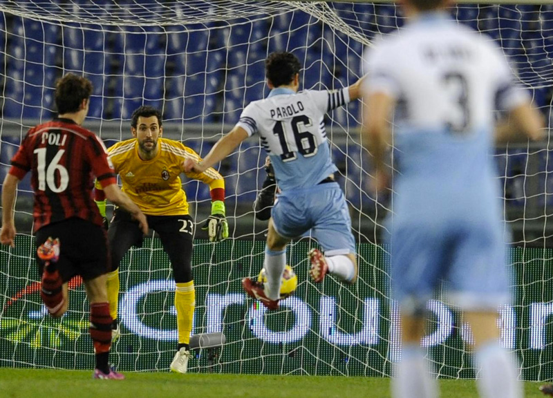 Il Milan si illude poi è Lazio show. Calcio horror: dramma Djordjevic, follia Mexes Il Milan si illude poi è Lazio show. Calcio horror: dramma Djordjevic, follia Mexes