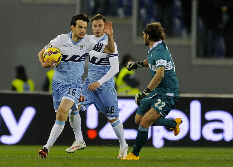 Il Milan si illude poi è Lazio show. Calcio horror: dramma Djordjevic, follia Mexes Il Milan si illude poi è Lazio show. Calcio horror: dramma Djordjevic, follia Mexes