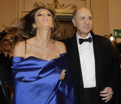“L’alternativa sono io”. Passera, l’affare Italia “L’alternativa sono io”. Passera, l’affare Italia