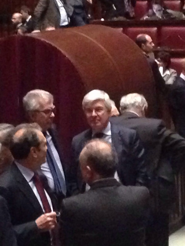 Ma PD e Forza Italia hanno litigato? Non sembra, le foto esclusive di affari