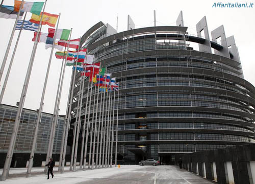 Sede di Strasburgo, 180 milioni sprecati. Il Parlamento Ue firma per il Single seat Sede di Strasburgo, 180 milioni sprecati. Il Parlamento Ue firma per il Single seat