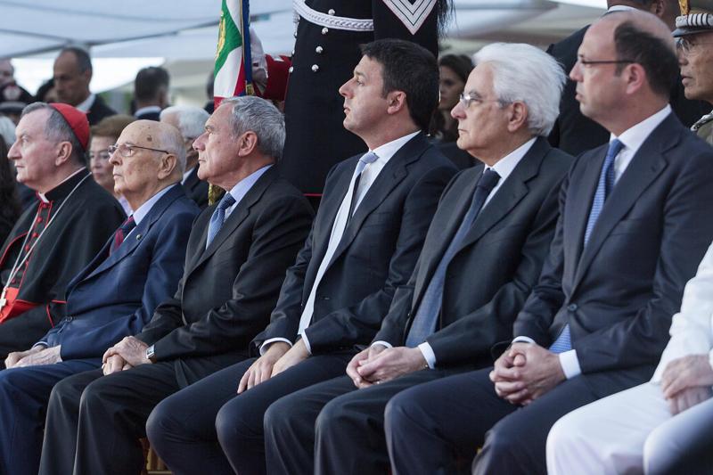 Mattarella: “Ricucirò gli strappi del Paese”. Oggi le dimissioni da giudice Mattarella: “Ricucirò gli strappi del Paese”. Oggi le dimissioni da giudice