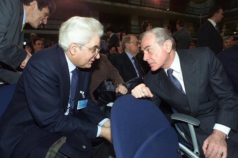 Mattarella: “Ricucirò gli strappi del Paese”. Oggi le dimissioni da giudice Mattarella: “Ricucirò gli strappi del Paese”. Oggi le dimissioni da giudice