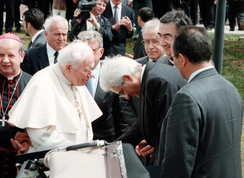 Mattarella: “Ricucirò gli strappi del Paese”. Oggi le dimissioni da giudice Mattarella: “Ricucirò gli strappi del Paese”. Oggi le dimissioni da giudice