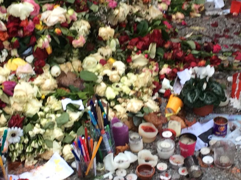 Parigi, il 25 febbraio il prossimo numero di Charlie Hebdo Parigi, il 25 febbraio il prossimo numero di Charlie Hebdo