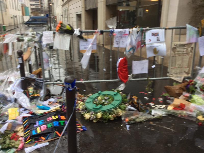 Parigi, il 25 febbraio il prossimo numero di Charlie Hebdo Parigi, il 25 febbraio il prossimo numero di Charlie Hebdo