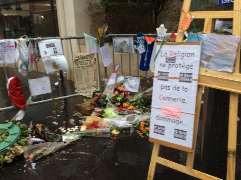 Parigi, il 25 febbraio il prossimo numero di Charlie Hebdo Parigi, il 25 febbraio il prossimo numero di Charlie Hebdo
