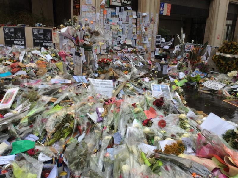 Parigi, il 25 febbraio il prossimo numero di Charlie Hebdo Parigi, il 25 febbraio il prossimo numero di Charlie Hebdo