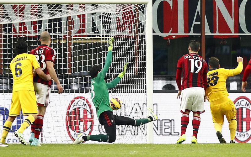 Menez (voto 7+)  rilancia il Milan. Pagelle. Mercato: preso Paletta