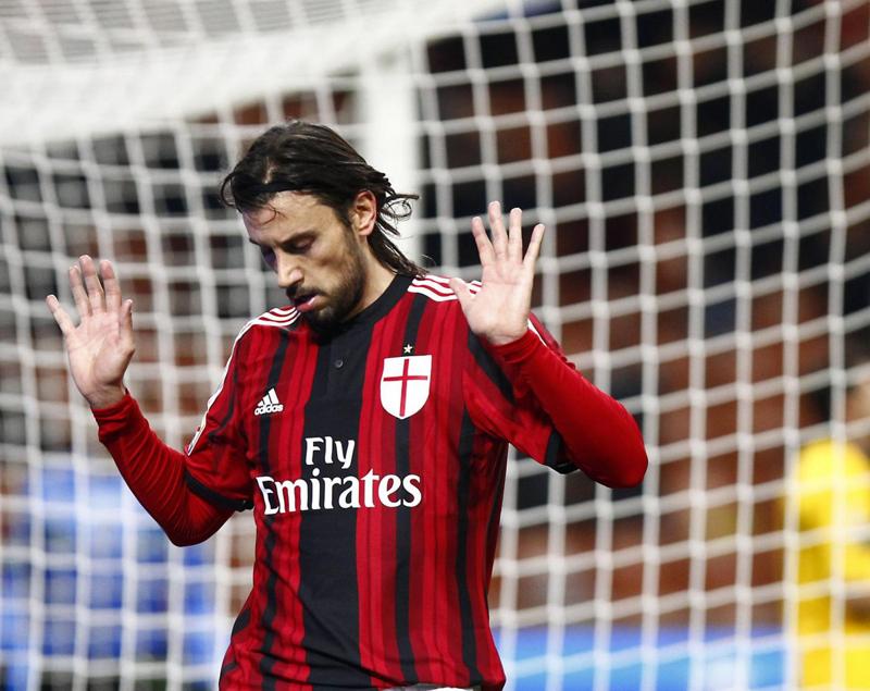 Menez (voto 7+)  rilancia il Milan. Pagelle. Mercato: preso Paletta