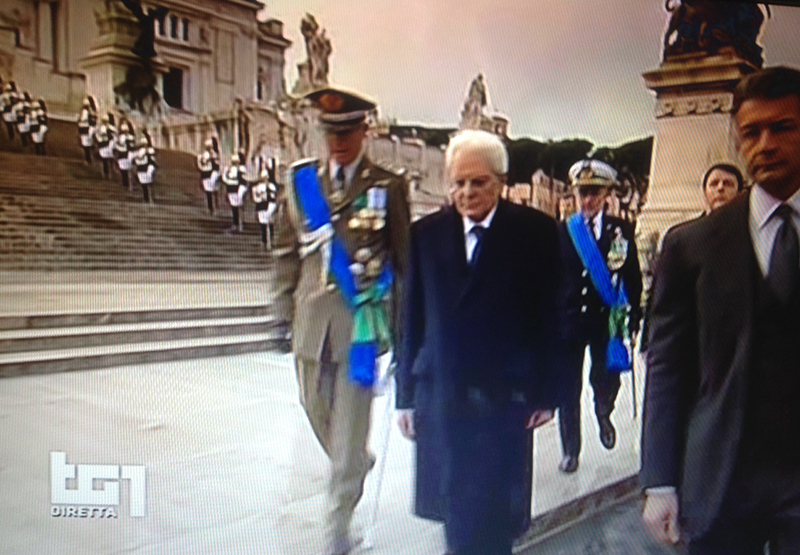 Mattarella, un discorso di 32 minuti. Familiari in tribuna. FOTO-VIDEO Mattarella, un discorso di 32 minuti. Familiari in tribuna. FOTO-VIDEO