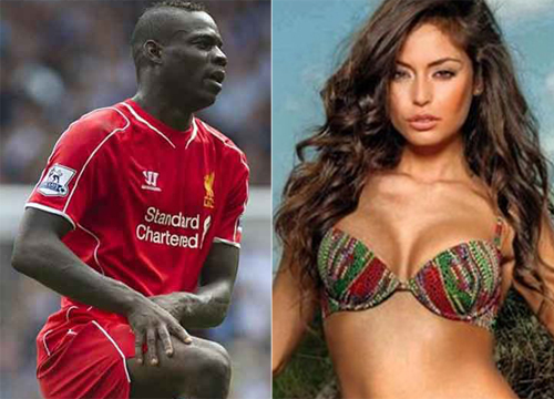 Balotelli beccato a cena con Raffaella Fico e Pia Balotelli beccato a cena con Raffaella Fico e Pia