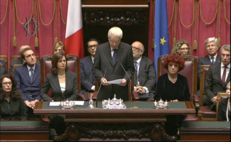 Mattarella, un discorso di 32 minuti. Familiari in tribuna. FOTO-VIDEO Mattarella, un discorso di 32 minuti. Familiari in tribuna. FOTO-VIDEO