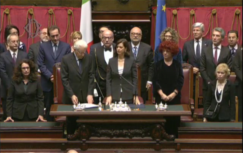 Mattarella, un discorso di 32 minuti. Familiari in tribuna. FOTO-VIDEO Mattarella, un discorso di 32 minuti. Familiari in tribuna. FOTO-VIDEO