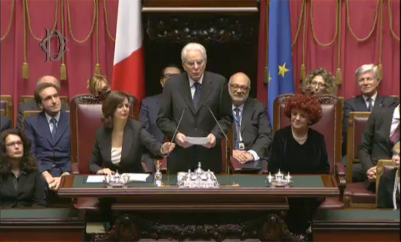 Mattarella, un discorso di 32 minuti. Familiari in tribuna. FOTO-VIDEO Mattarella, un discorso di 32 minuti. Familiari in tribuna. FOTO-VIDEO