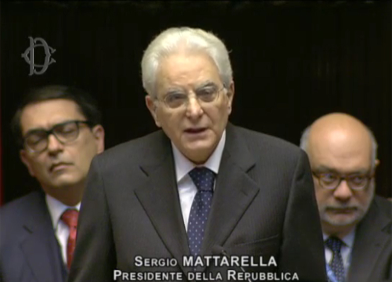 Mattarella, un discorso di 32 minuti. Familiari in tribuna. FOTO-VIDEO Mattarella, un discorso di 32 minuti. Familiari in tribuna. FOTO-VIDEO