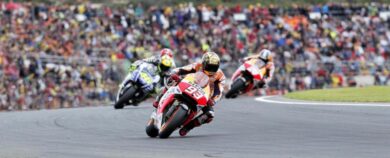 MotoGp, Valentino Rossi insegue Marquez a Sepang