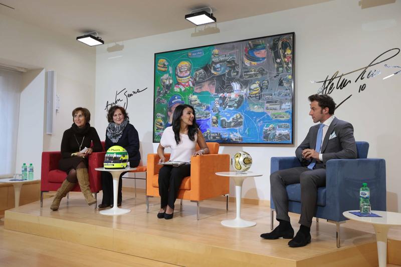 Ayrton Senna finisce in mostra nella “casa” di Del Piero. Le foto