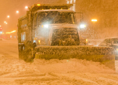 La neve blocca l’Italia. Trasporti in tilt. Tre morti