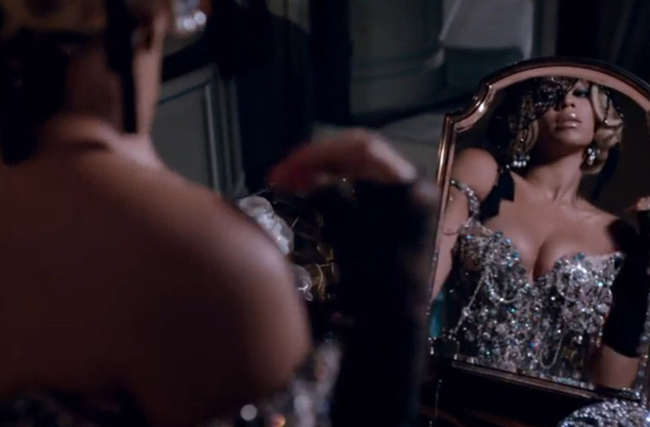 Madonna, provocazione e scandalo ai Grammy Madonna, provocazione e scandalo ai Grammy